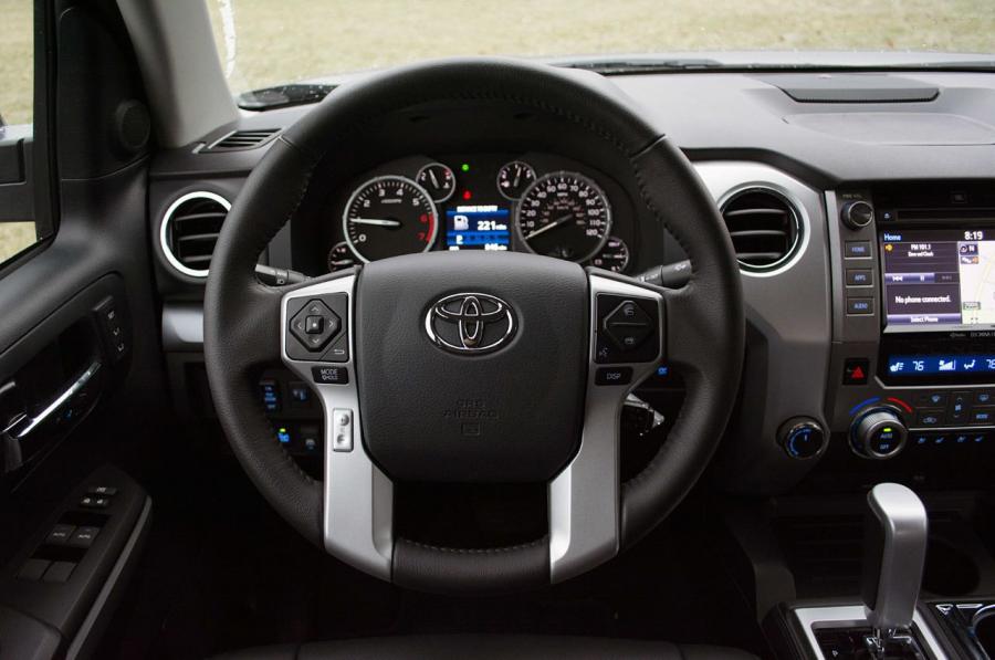  Toyota Tundra Platinum 4x4 2014 года  (фото 14 из 32)